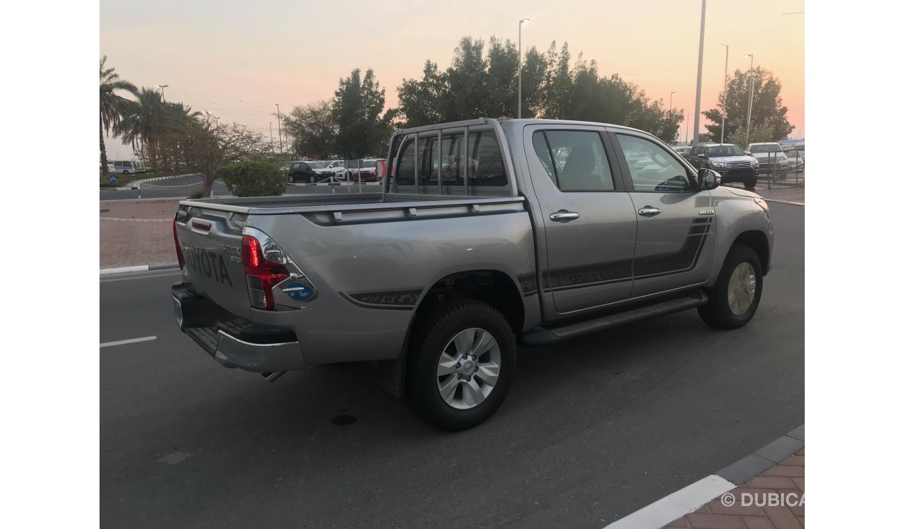 Toyota Hilux Pick Up SR5 2.4L 4x4 Diesel with Push Start Automatic Gear