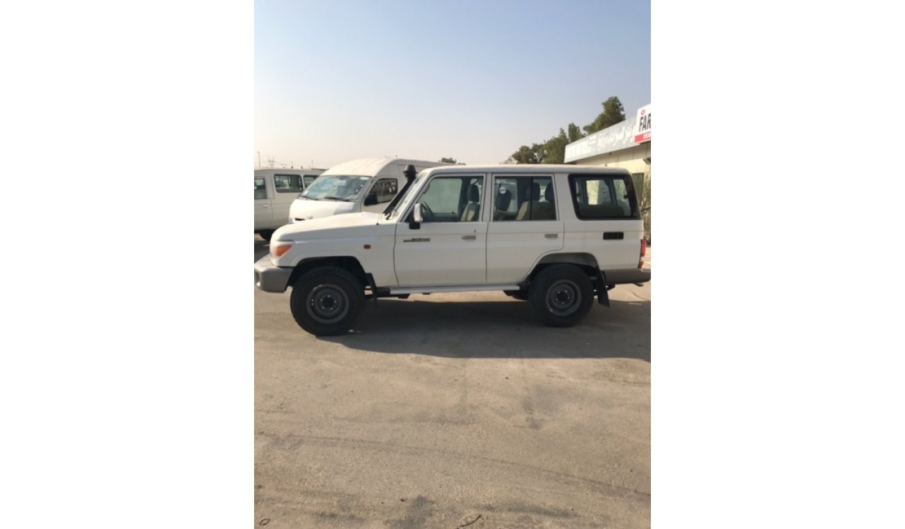 Toyota Land Cruiser LX10