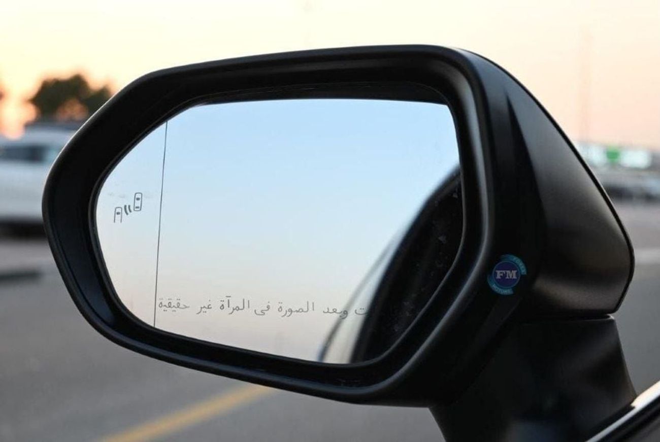 Toyota Camry Hybrid Lumiere 2.5L Petrol 5 Seater Automatic