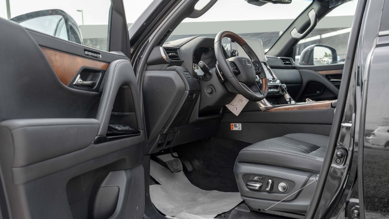 Lexus LX 700h 2025 Lexus LX700h VIP 3.5L AT Hybrid