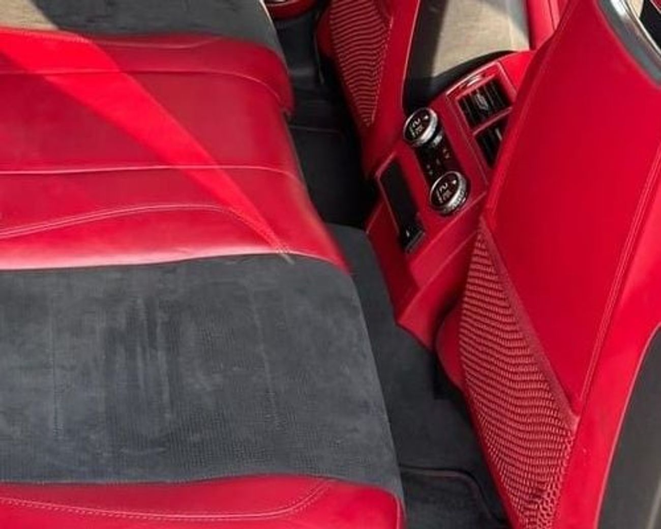 جاكوار F بيس SVR 5.0L