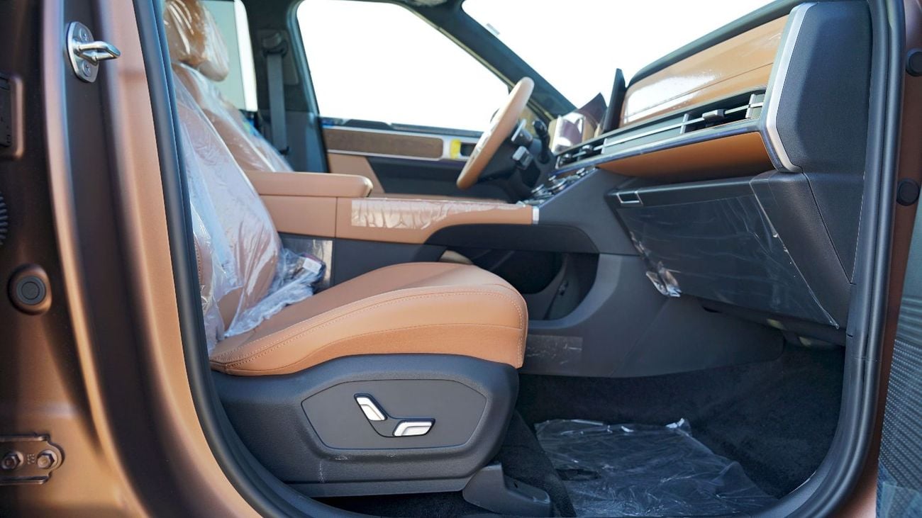 هيونداي سانتا في 2.0T - 5 Seater SUV - 2 Sunroof - Power Seats - 12.3" Screen - 20'' Alloy Wheels