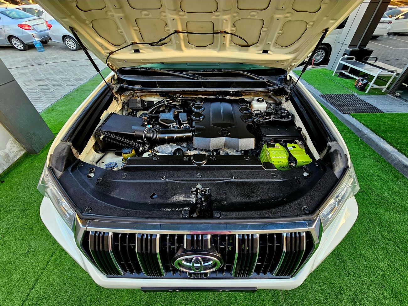 Toyota Prado GXR/ SUNROOF LEATHER/ V6 4.0L 4WD/ LOW MILEAGE