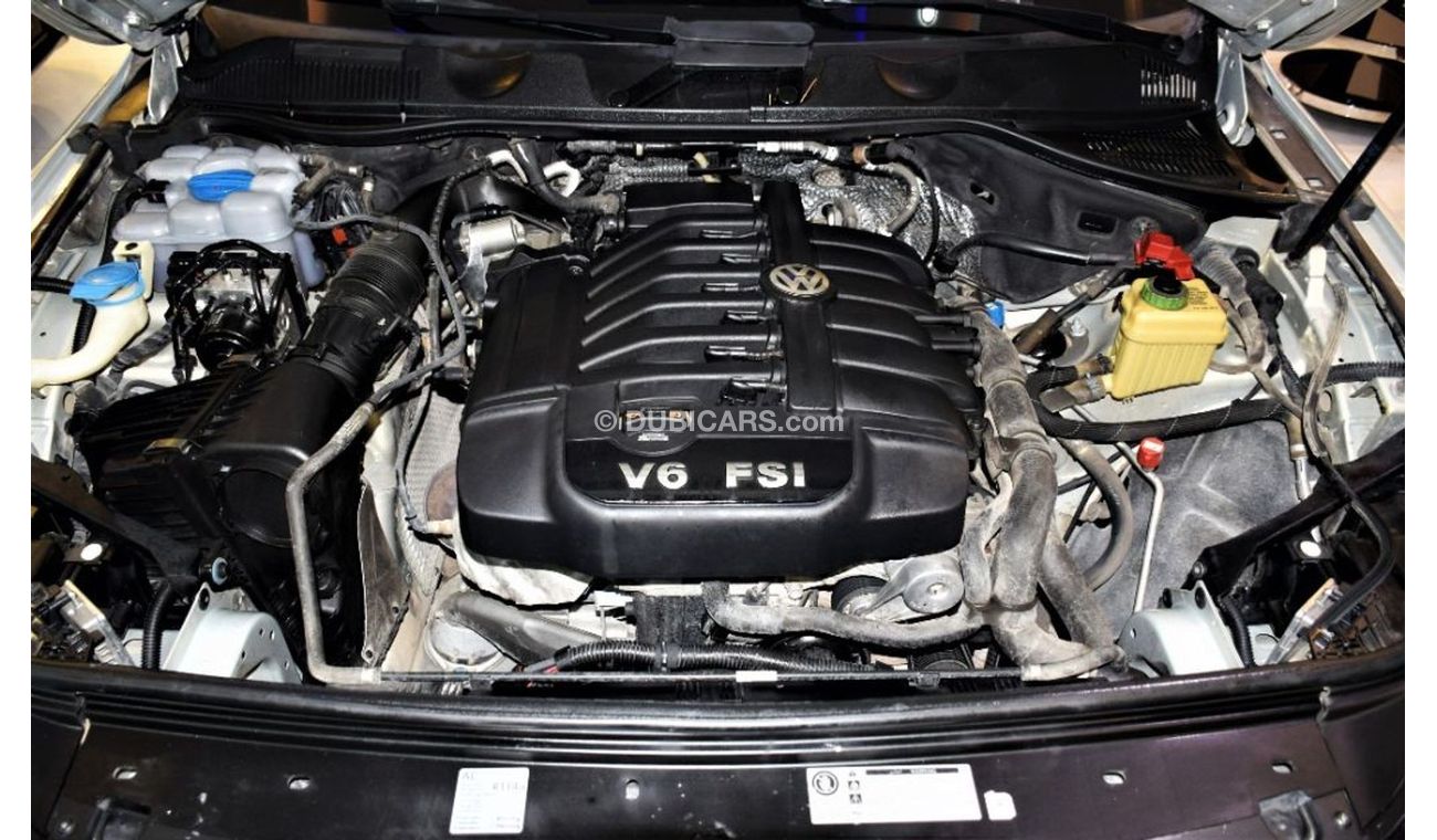 Volkswagen Touareg AMAZING Volkswagen Touareg 2012 Model! Silver Color! GCC Specs