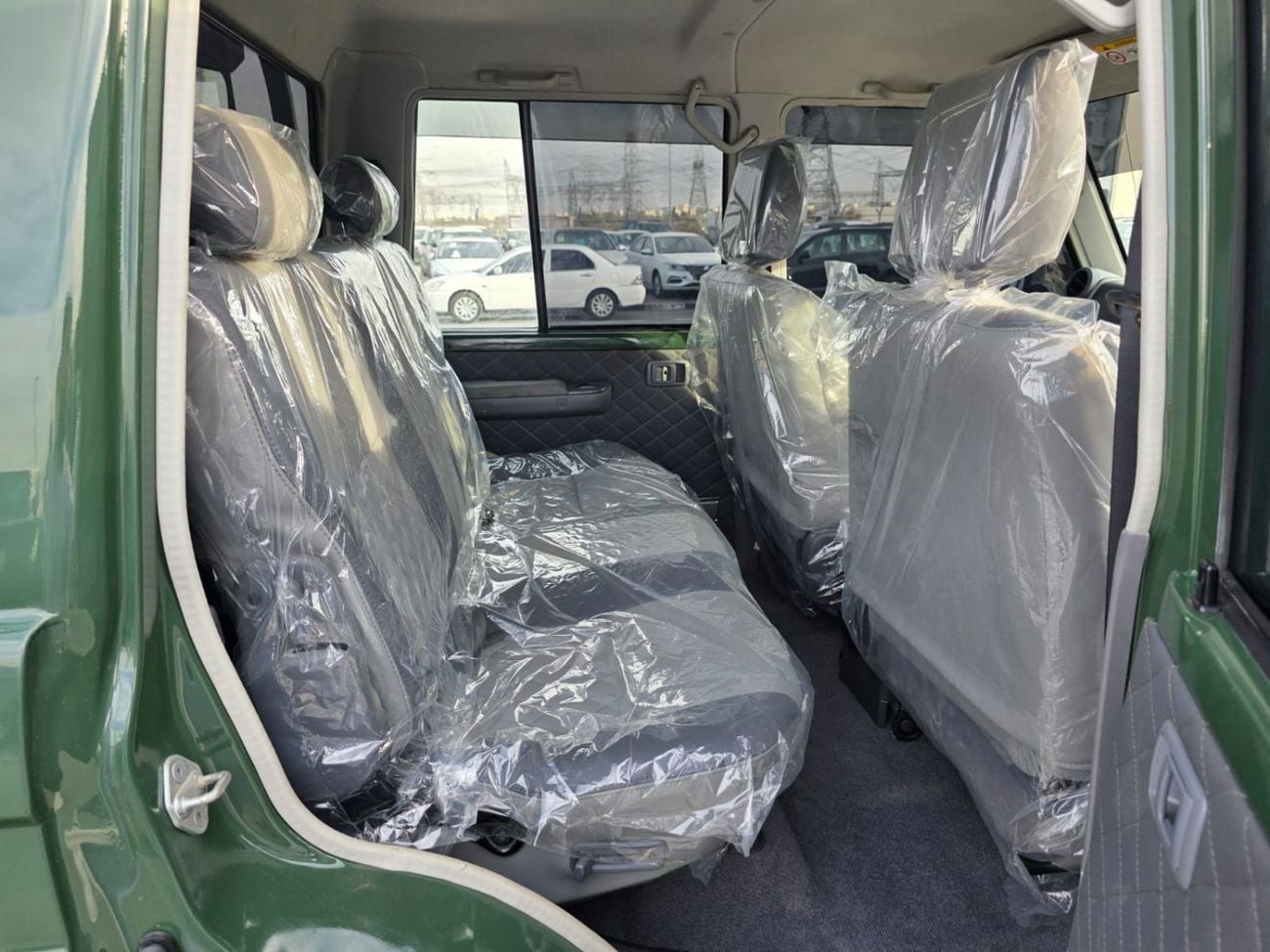 تويوتا لاند كروزر بيك آب RIGHT HAND DRIVE ONLY FOR EXPORT 4.5 LITER