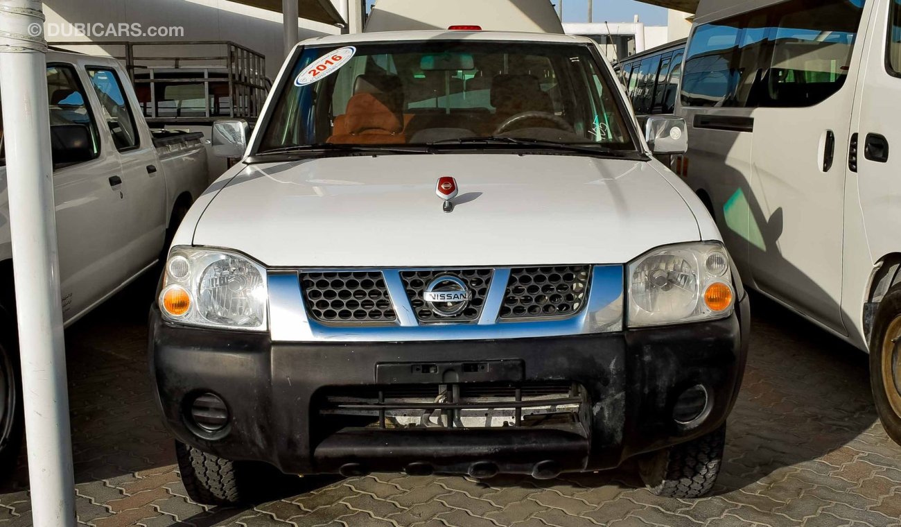 Nissan Pickup GCC 2015 WITHOUT ACCIDENTS WITHOUT PAINT