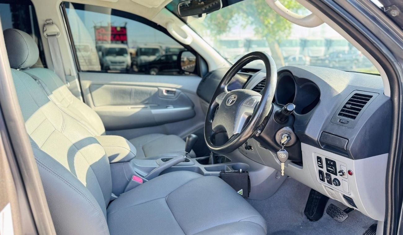 Toyota Hilux DOUBLE CABIN | RHD | 3.0 DIESEL ENGINE | 2011 | AUTOMATIC TRANSMISSION