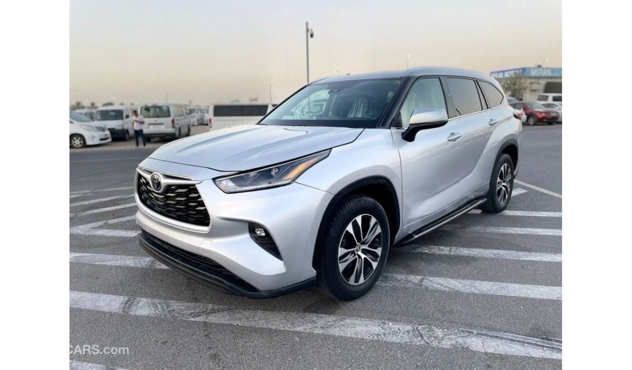 Toyota Highlander “Offer”2021 Toyota Highlander XLE 3.5L V6 Full Option With Side Step - UAE PASS