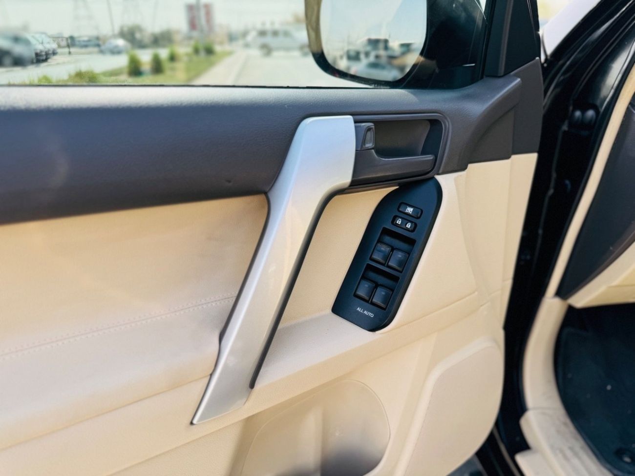 تويوتا برادو Toyota prado 2019 v4 full options