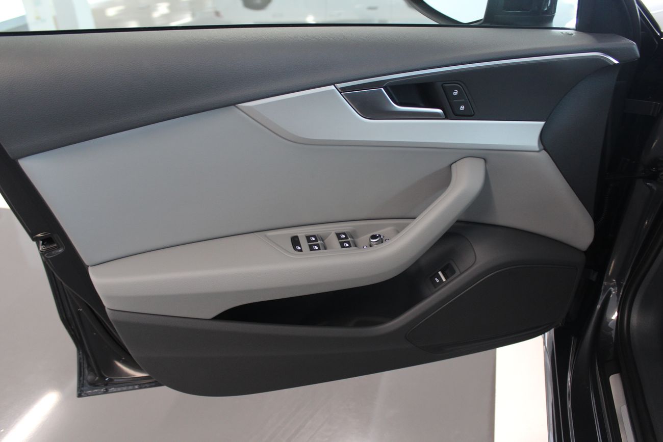 أودي A4 A4 35 TFSI Advanced 150hp (Ref5774)