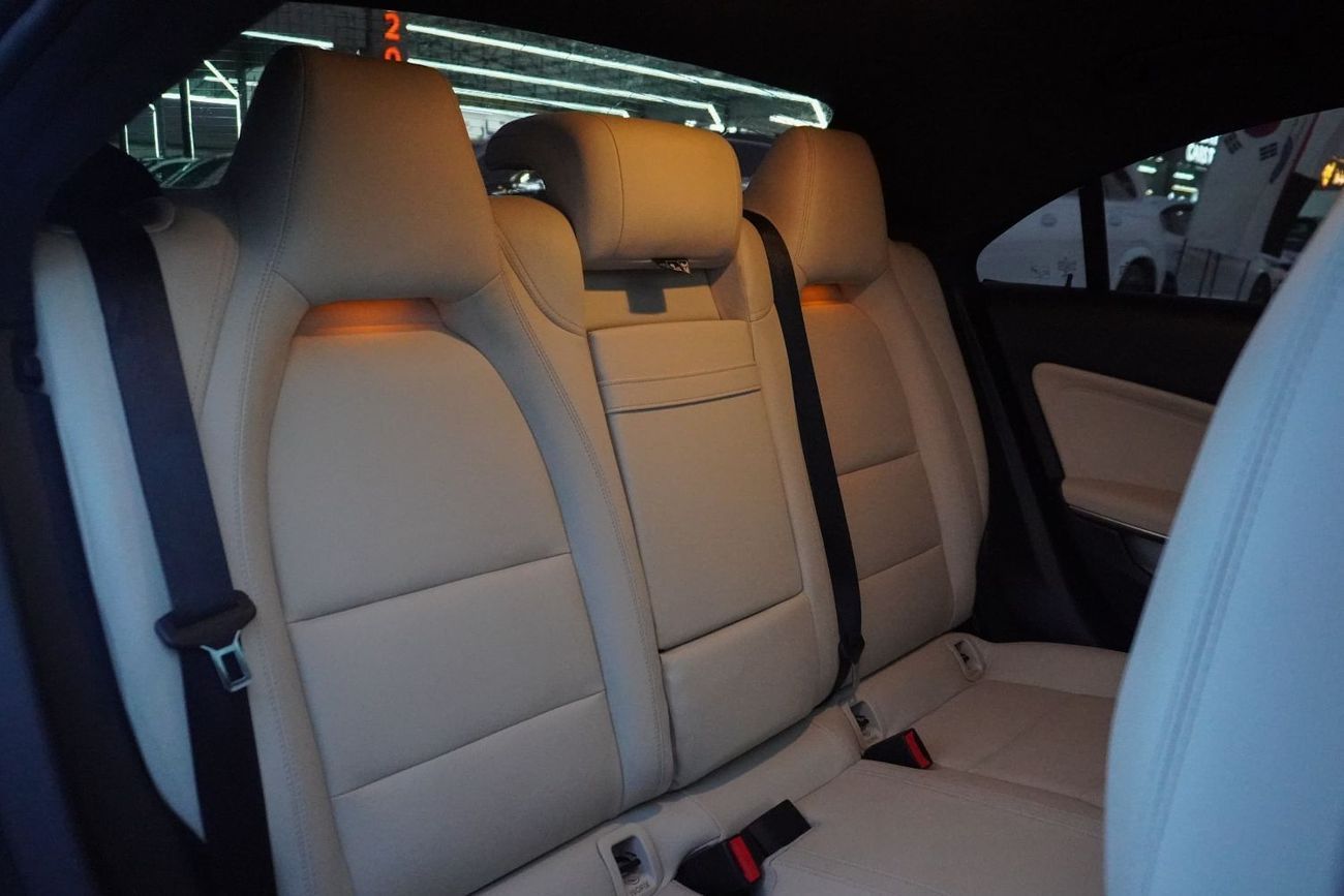 Mercedes-Benz CLA 250 4MATIC