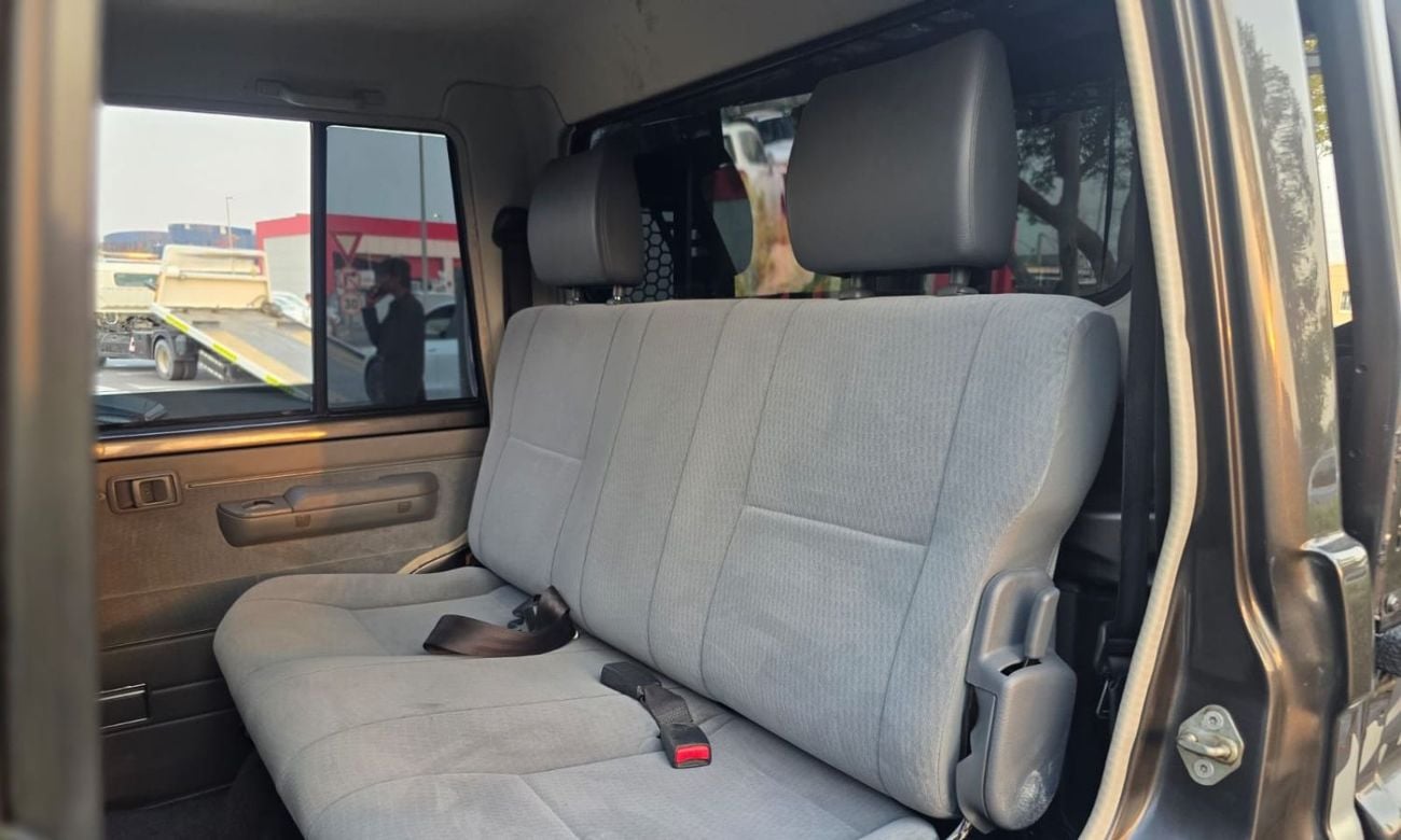 Toyota Land Cruiser Pick Up - 4.5 Diesel Engine - MT - 4WD