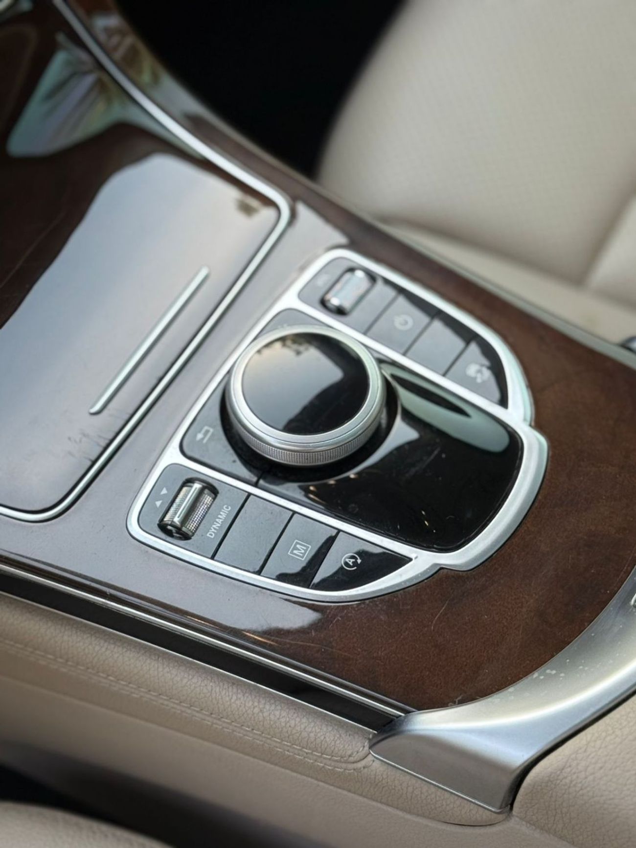 مرسيدس بنز GLC 300