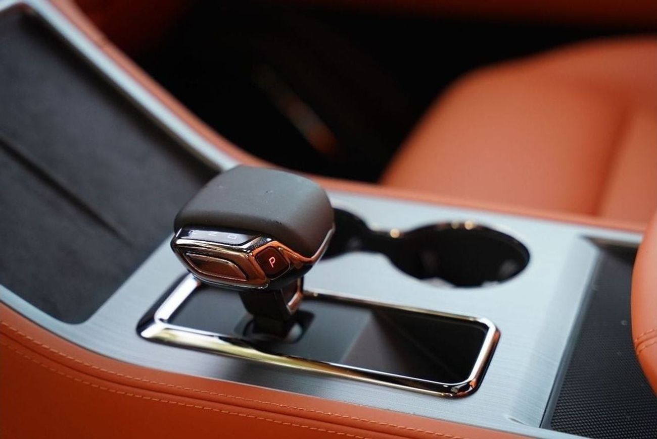 روكس 01 2025 ROX 01 VIP  Hybrid SUV 6Seaters with 2 keys AWD 0Km