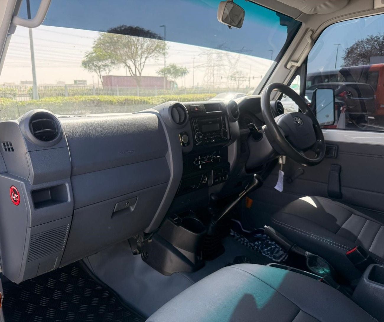 Toyota Land Cruiser 2018 | 3.2L DIESEL | MT | RHD | HEAVY BULL BAR WITH LED LIGHTS | HEAVY ROOF RACK | AIR SNORKEL