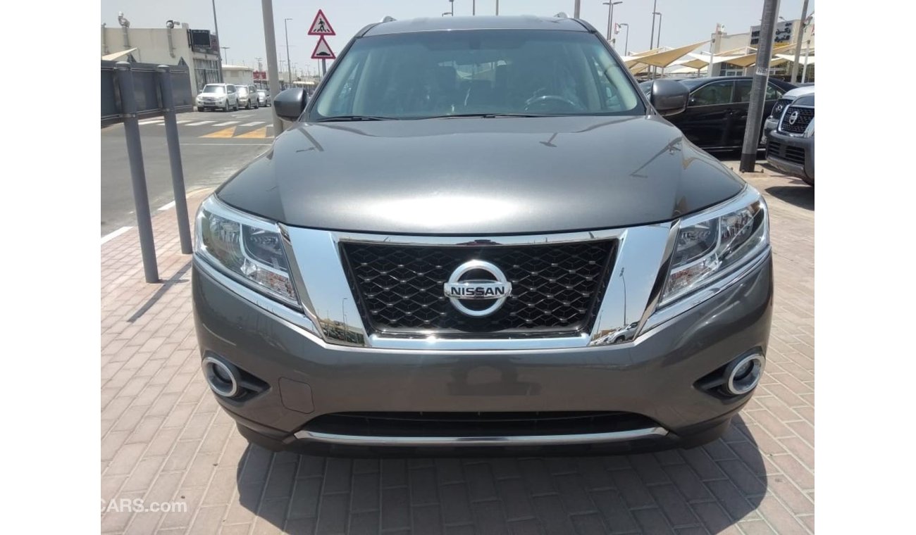Nissan Pathfinder SV  , VERY CLEAN WITH LOW MILEAGE