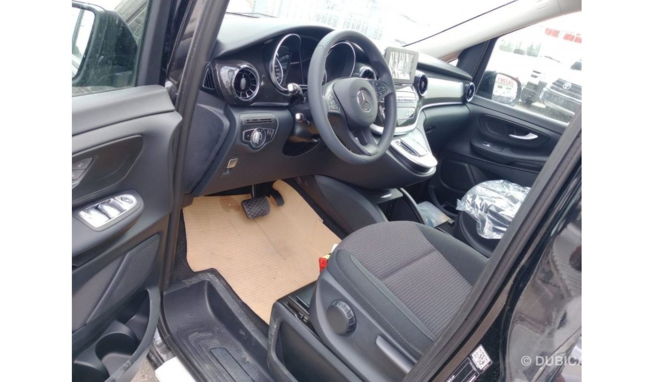 مرسيدس بنز V 250 V-Class V250 2.0L gasoline ( 4X2 ) 5 doors Black color