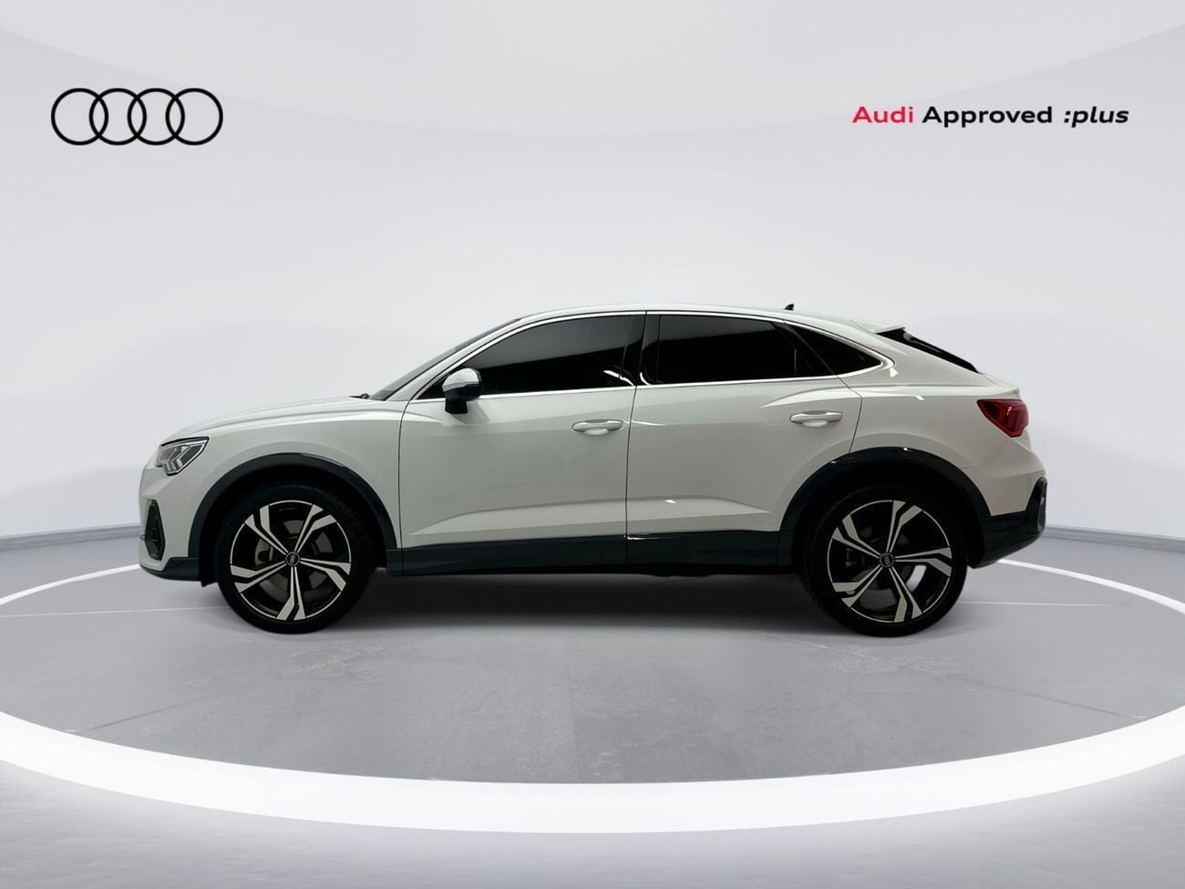 Audi Q3 40 TFSI S-LINE SPORTBACK Sportback 40 TFSI 2.0L 4WD Q3 Sportback 40 TFSI quat 180hp (Ref# 44917)