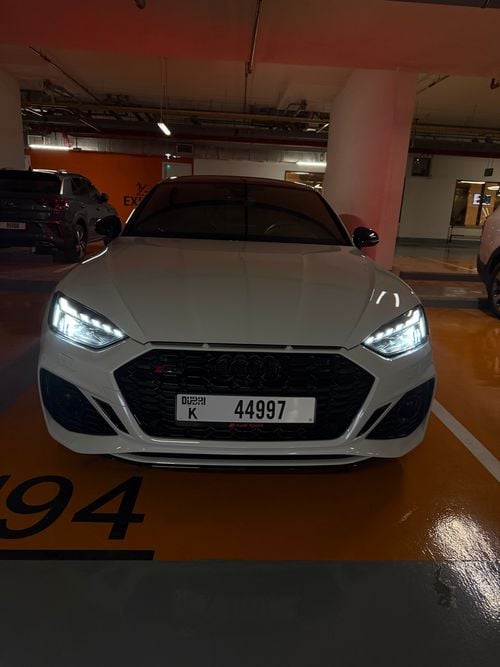 أودي RS5 ستاندارد