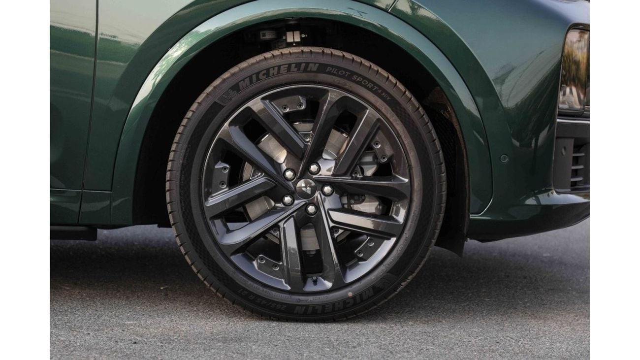 لي اوتو L7 2024 Li Auto L7 ULTRA - أخضر من الداخل أسود وبرتقالي | Export Only