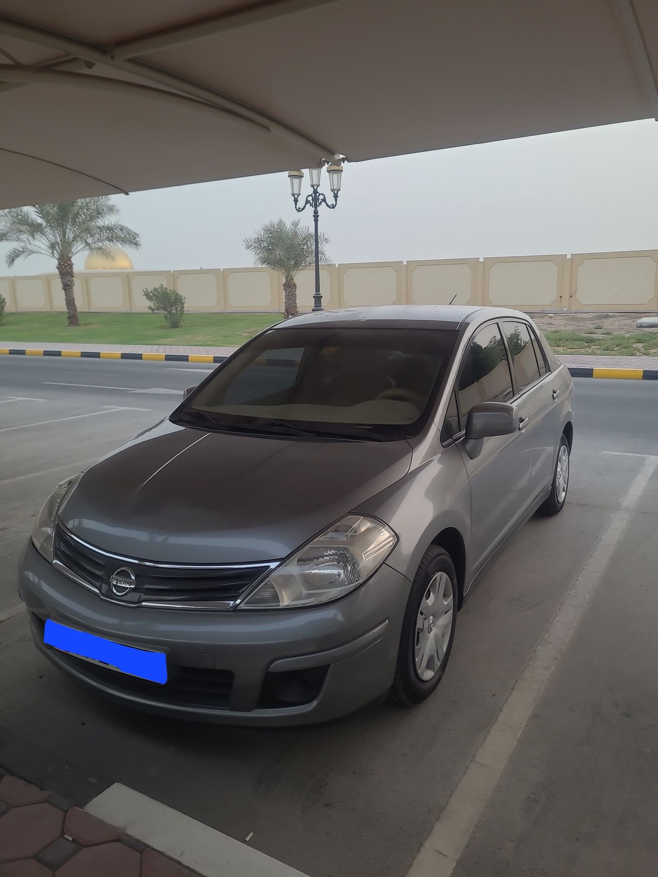 Nissan Tiida 1.8L sedan