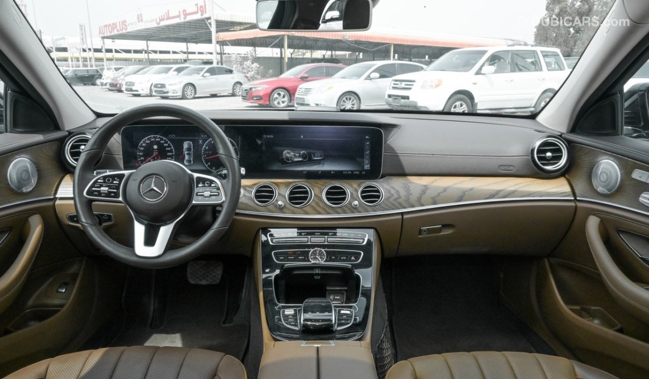 مرسيدس بنز E300 4Matic