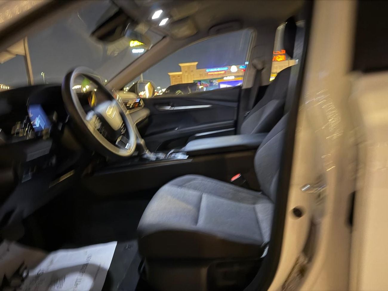 Toyota Camry XLE 2.5L Hybrid