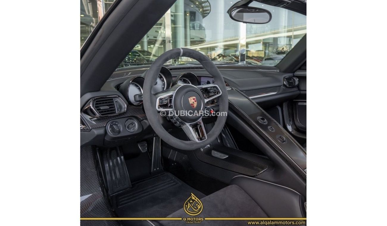 Porsche 918 Spyder Weissach Package