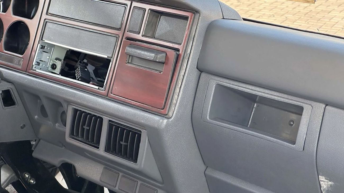 إيسوزو سامرات T3500 Isuzu SML Samrat T3500 Tipper 3.5L 4x2 MT Diesel MY-2025