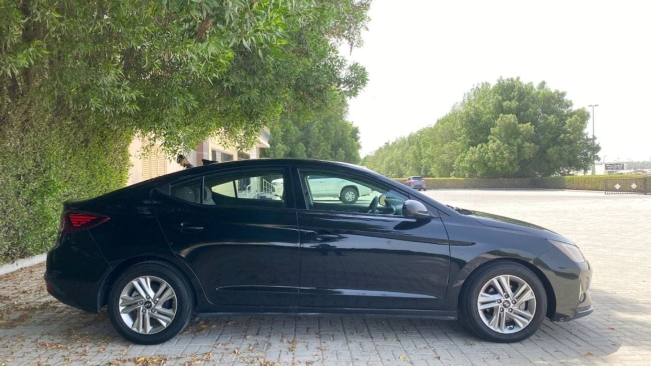 هيونداي إلانترا GL