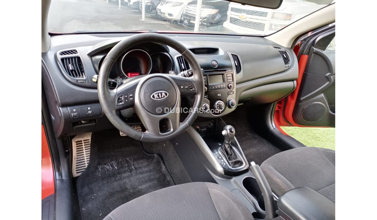 كيا سيراتو خليجى موديل 2013 كوبيه 2000 CCرقم واحد فتحة مثبت تحكم بحالة ممتازة لاتحتاج لأى مصاريف