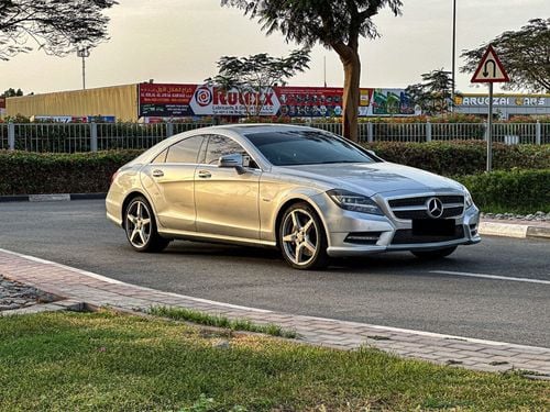 Mercedes-Benz CLS 550 2012 Mercedes-Benz CLS 550 RWD AMG V8 | 402 Hp | Law Mileage (151,000 Km) | Japanese Specs