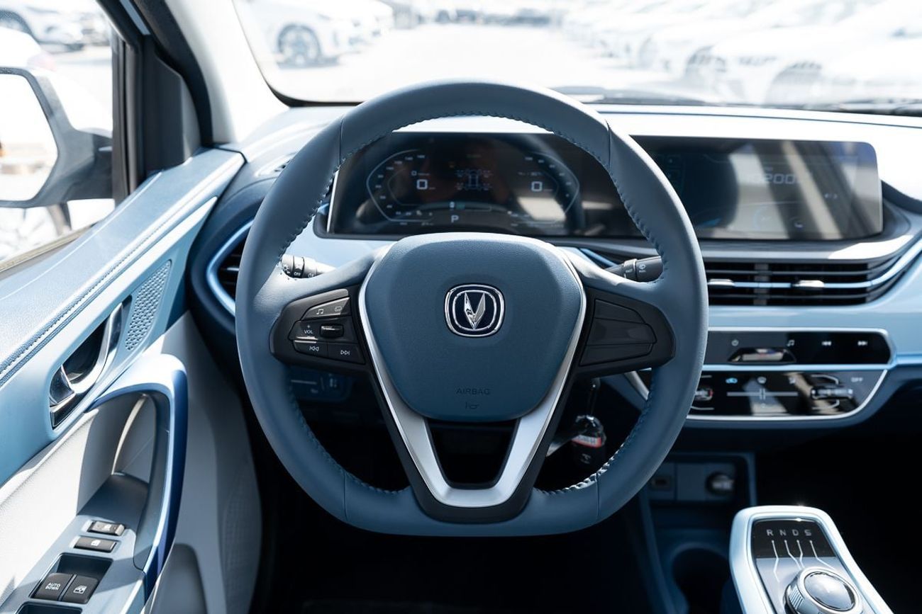 تشنجان بيم إستار Chang An E-Star 2024