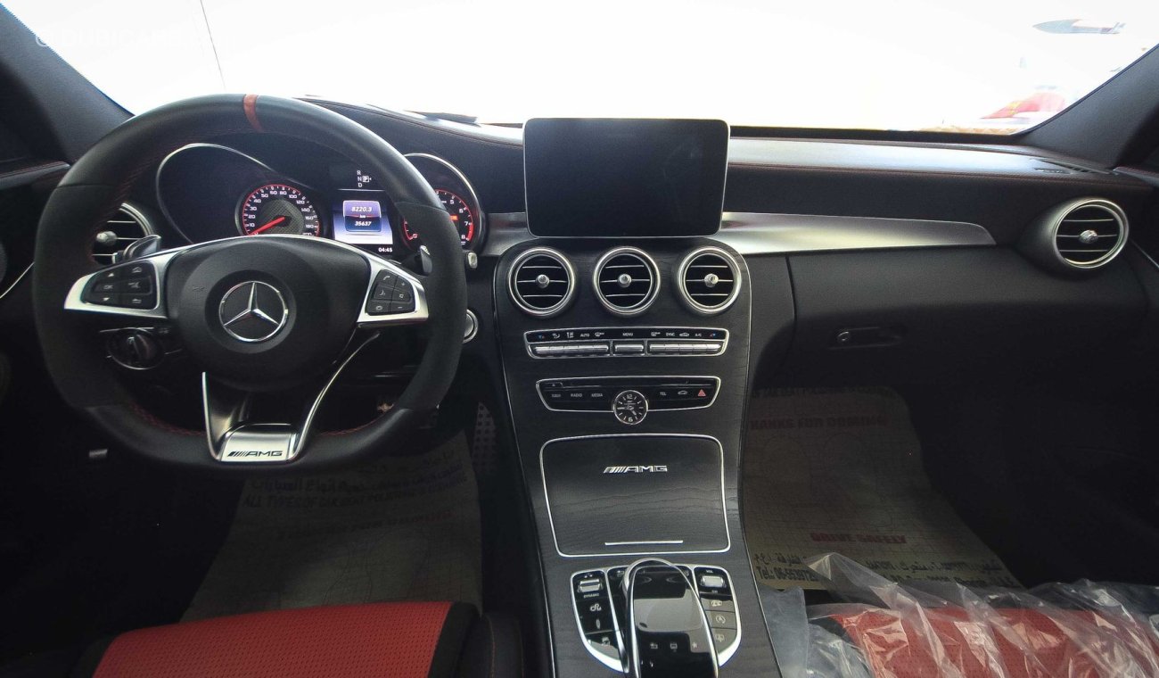 مرسيدس بنز C 63 AMG V8 BITURBO