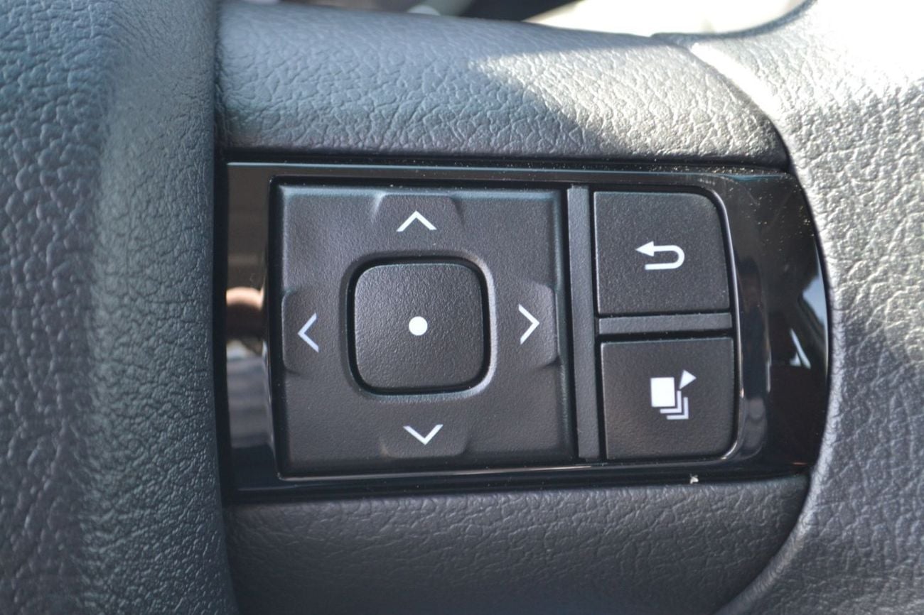 Toyota Hilux SR5 (NON GCC) 4x4 2.7L MT Petrol SR5