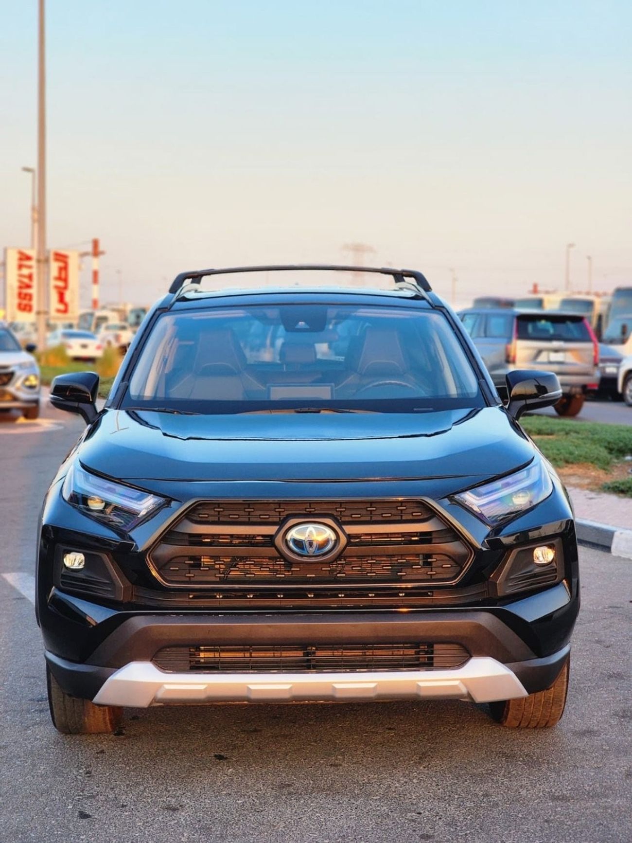 تويوتا راف ٤ LE 2.5L (219 HP) TOYOTA RAV4 Hybrid 2.5L (219 HP)