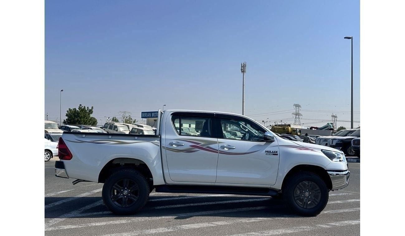 Toyota Hilux DC 2.4L DIESEL AUTOMATIC