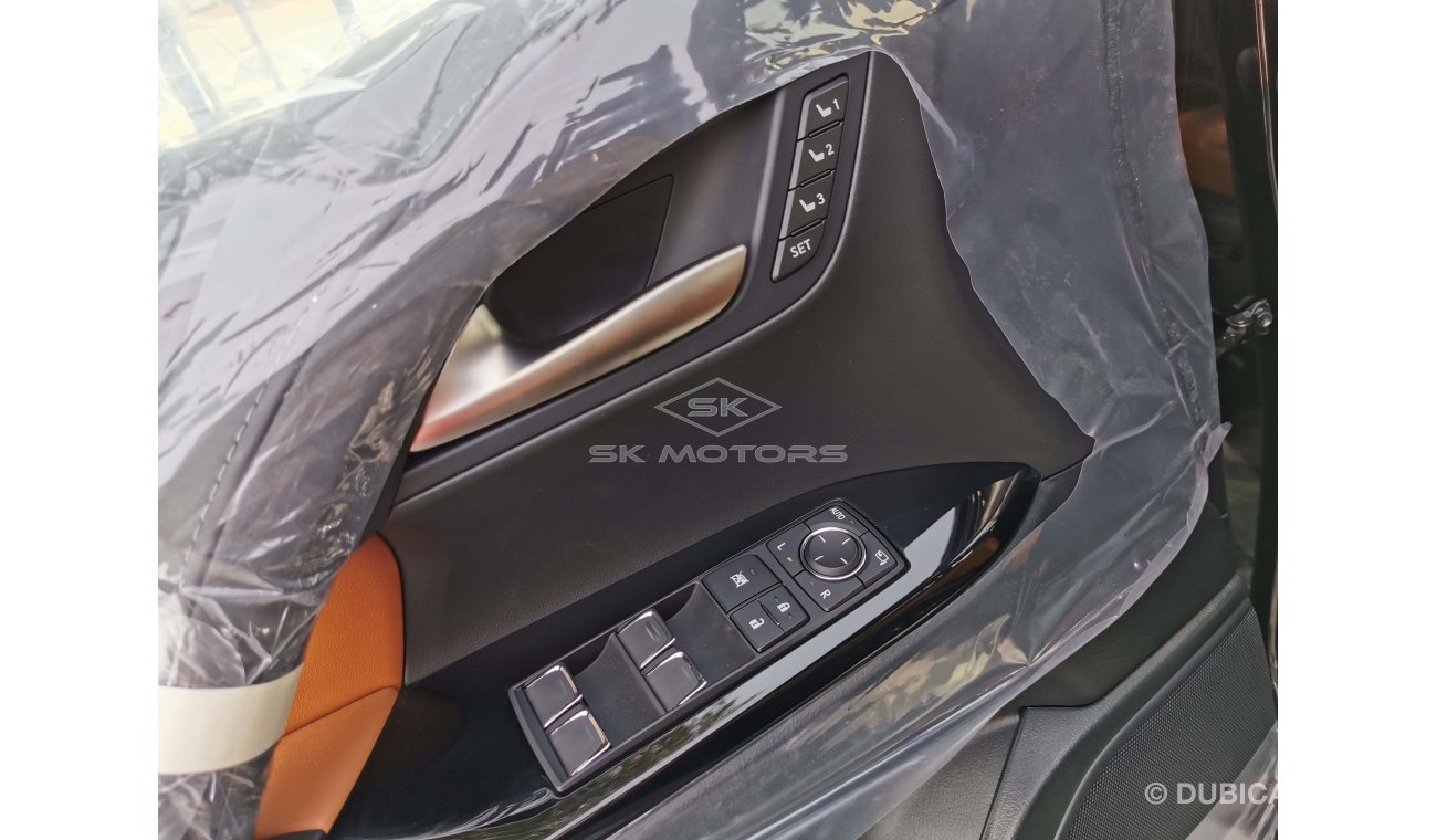 Lexus LX 570 5.7L, 21" Rim, Parking Sensor, Radar, Moon Roof, Climate Concierge, Driver Memory Seat (CODE # LX01)