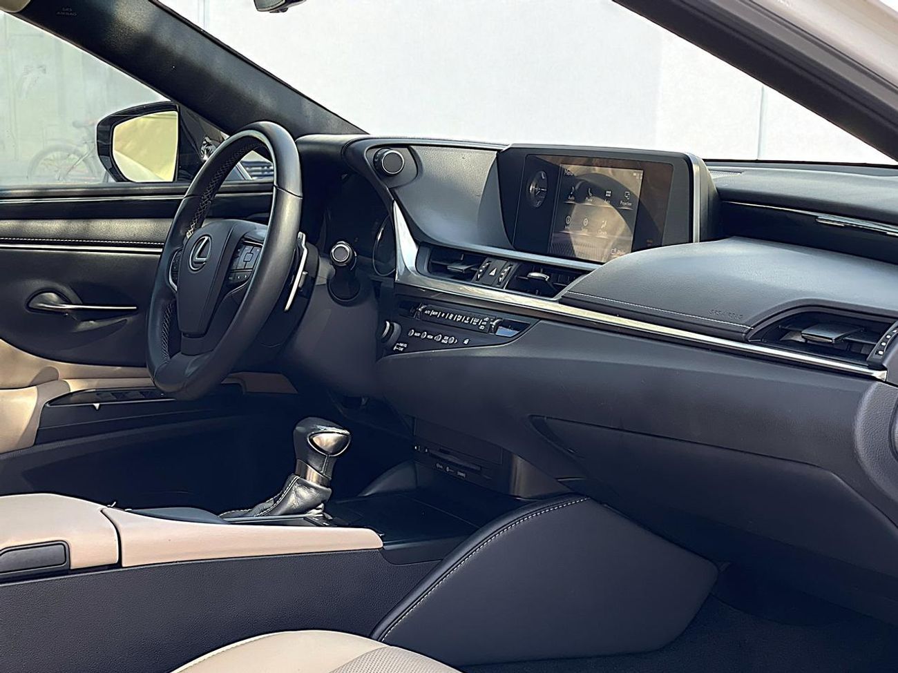 لكزس ES 350 AED 1,320 P.M | LEXUS | ES-350 | 3.5L V6 | 2020 | FREE ACCIDENT | ORIGINAL PAINT