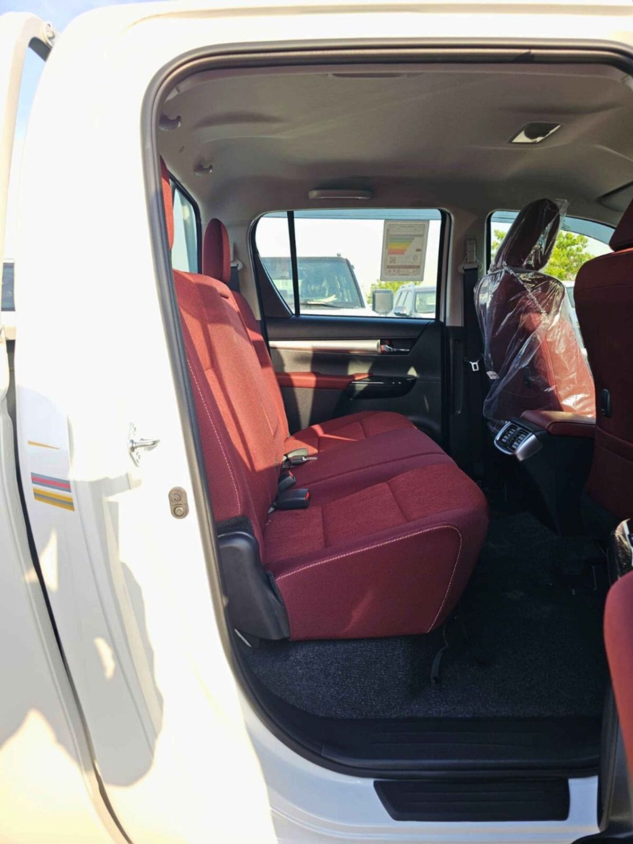 Toyota Hilux SR5 / NARROW BODY / A/T / 2.7L V4 PETROL / DVD+ CAMERA / FULL OPTION (CODE #  HP2F2)