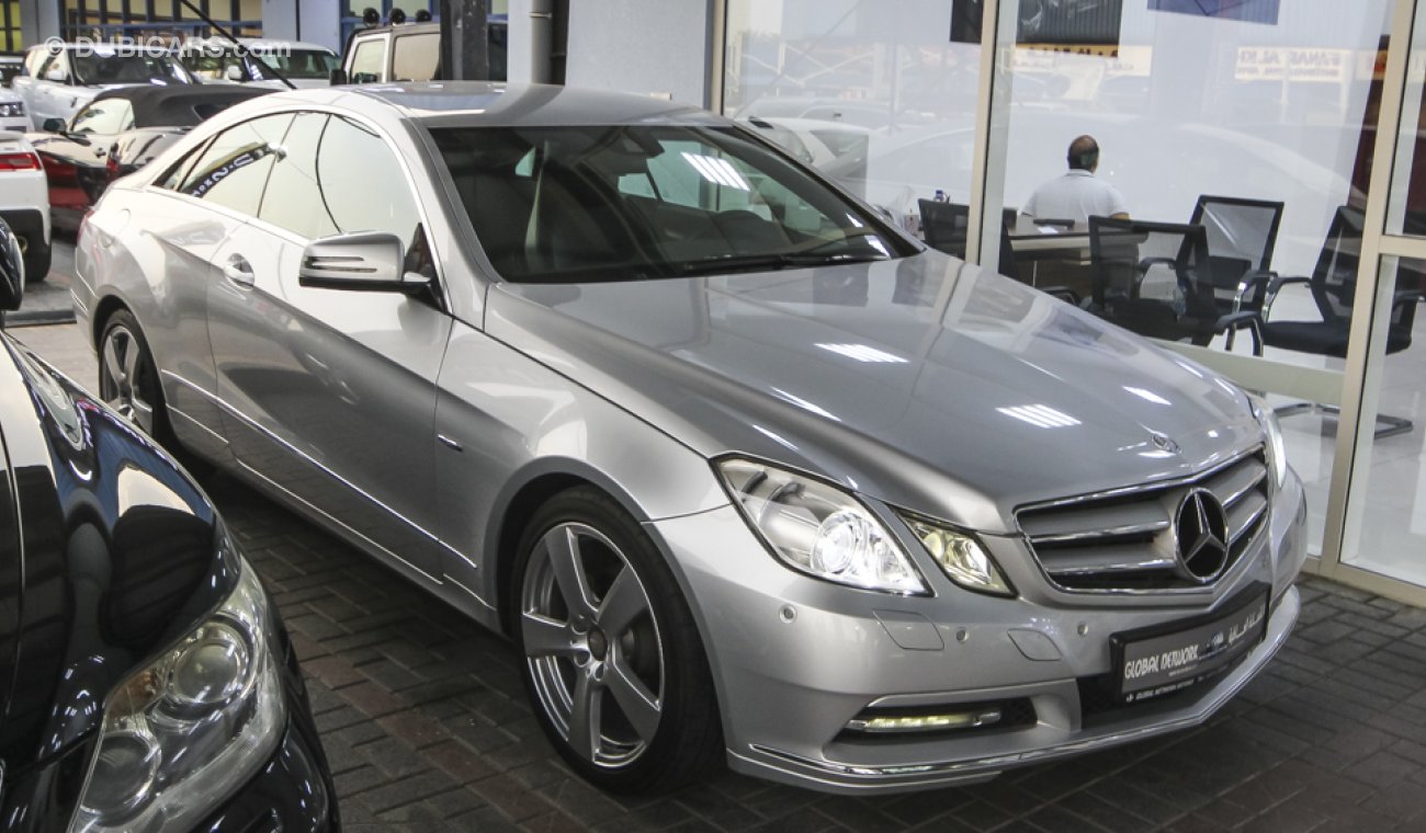 Mercedes-Benz E200