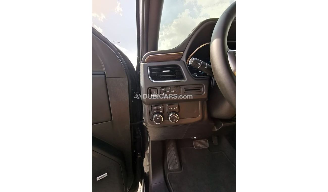 Chevrolet Suburban Chevrolet LT Suburban - 2023- Black