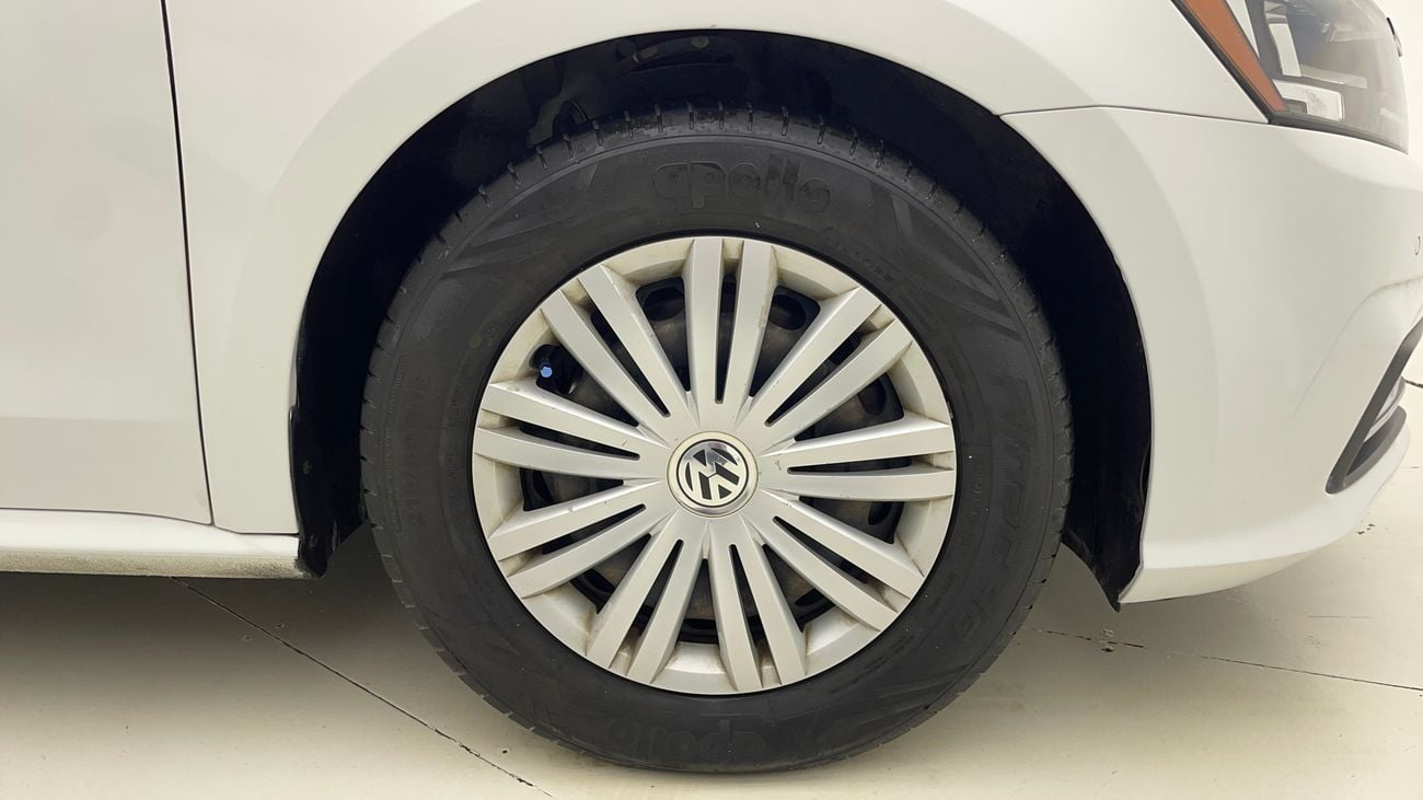 فولكس واجن باسات 2018 S | AED 673/Month | 0 DP | 30 Day Return | Warranty | Service History