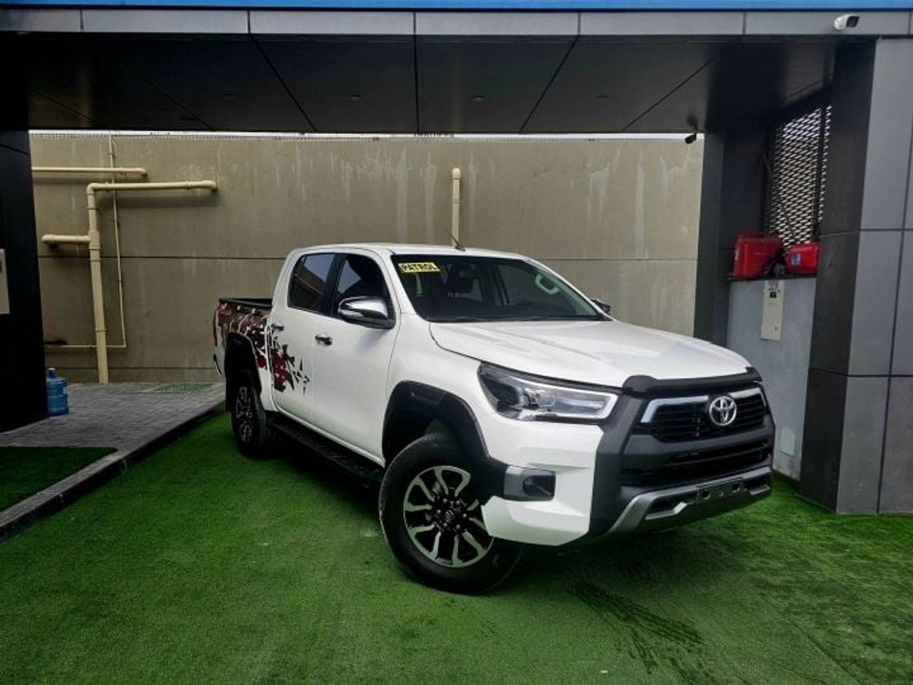 Toyota Hilux Toyota Hilux 2022MODEL SR5 v4 2.7L Petrol Engine Colour White Transmission Automatic Interior Red Ho