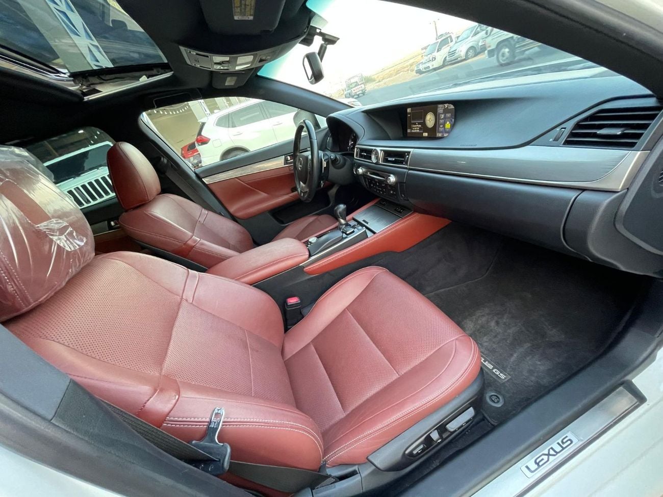 لكزس GS 350 بلاتينوم F-SPORT / 8 سرعات / دفع خلفي / مواصفات كاملة