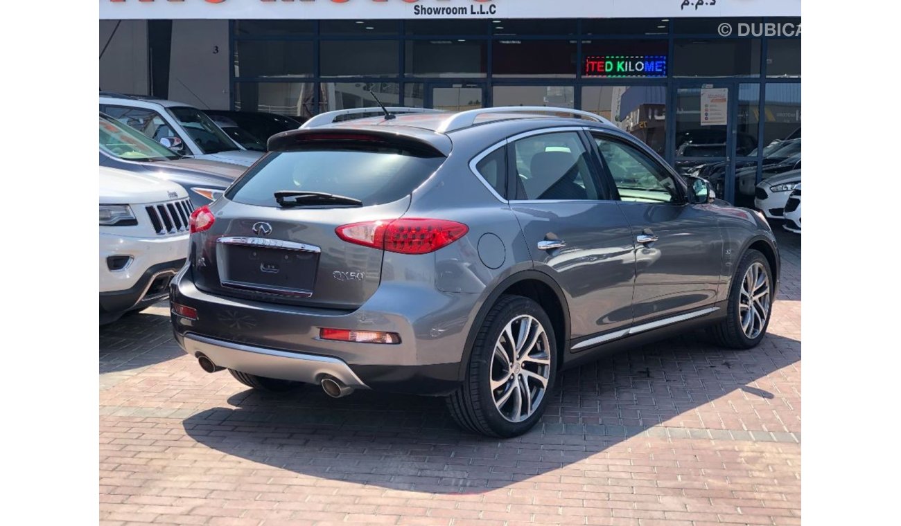 إنفينيتي QX50 FULL OPTION LUXURY 2017 INFINITI QX50  1096X60 MONTHLY UNLIMITED KM WARRANTY..