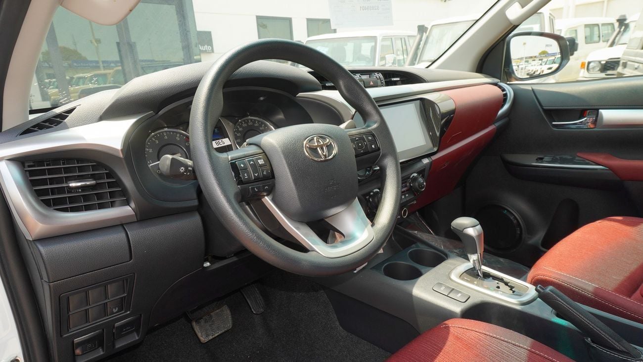 تويوتا هيلوكس SR5  2.7L  4WD A/T FULL 2025