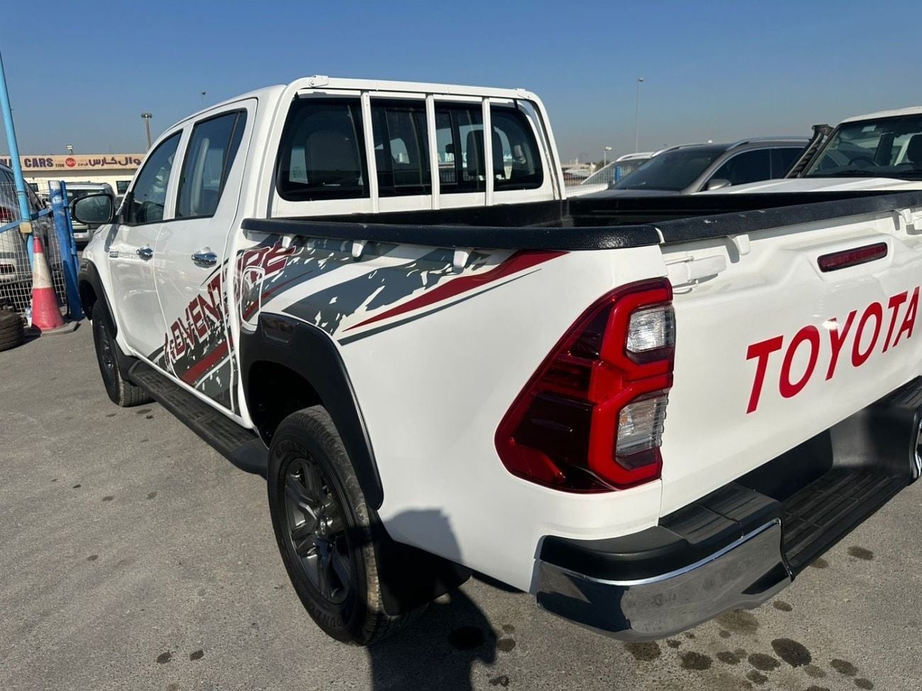 تويوتا هيلوكس GL 2.4L Double Cab Utility