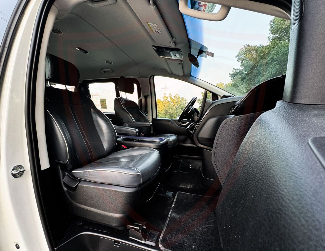 Hyundai Staria Comfort 3.5L (11 Seater)