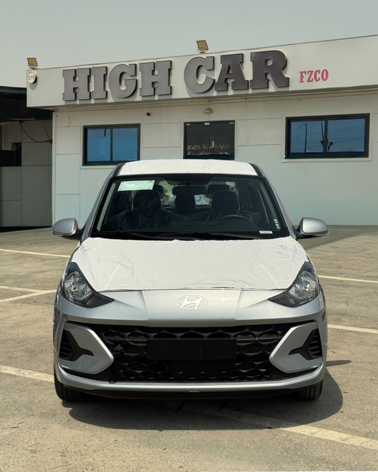 هيونداي جراند i10 GRAND I10 (HATCHBACK ) 1.2L SILVER COLOR - BASIC